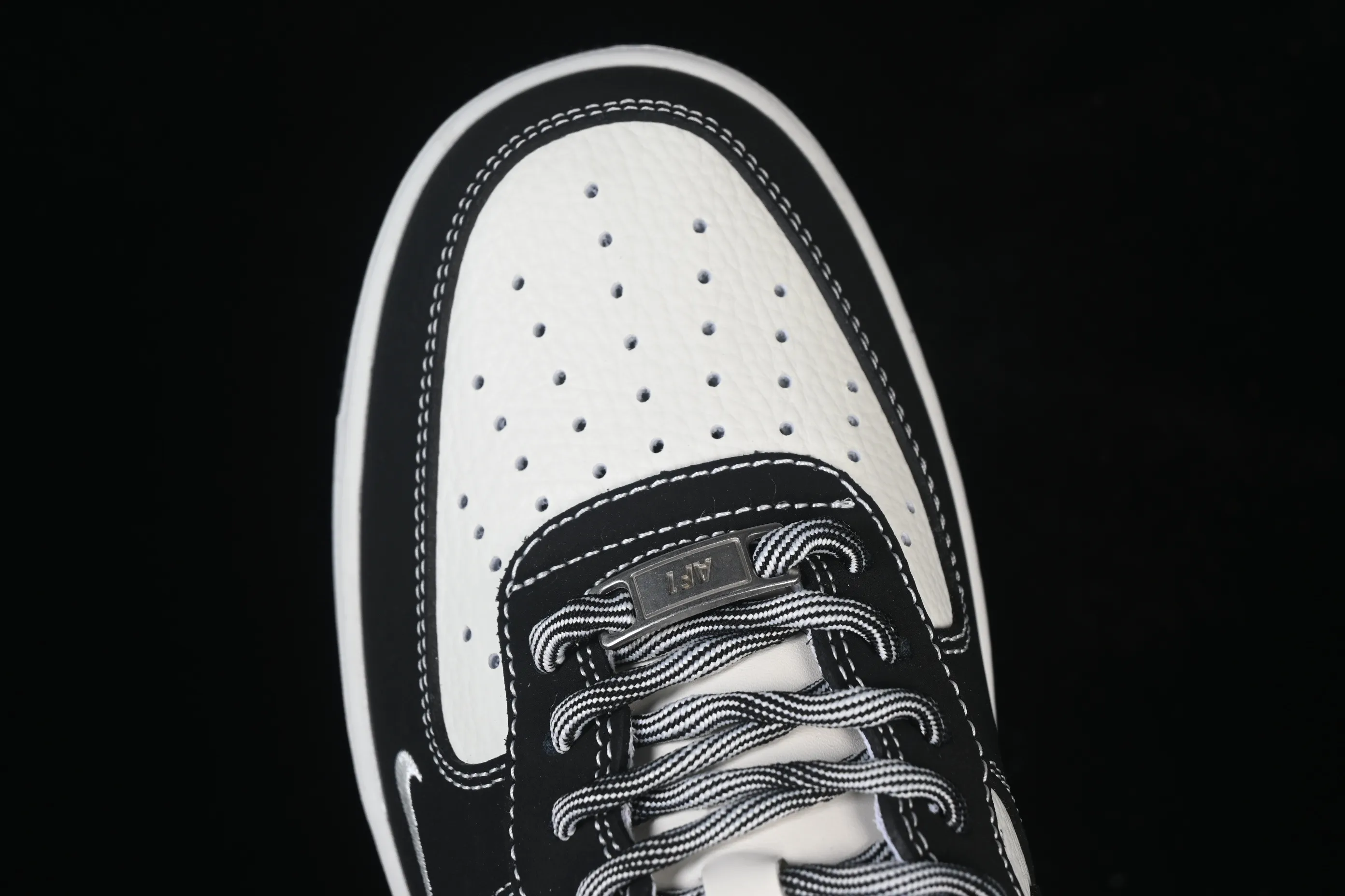 All Categories Nk Air Force 1 Air Force Series Nk Air Force 1 Low Air Force Low Nike Air Force 1'07 Low Classic Black and White Air Force One Low Casual Shoes NH0601-574